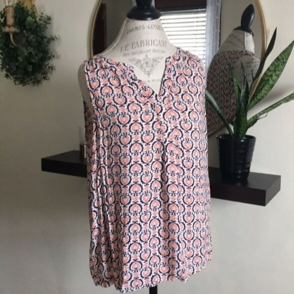 Floral geometric print sleeveless blouse